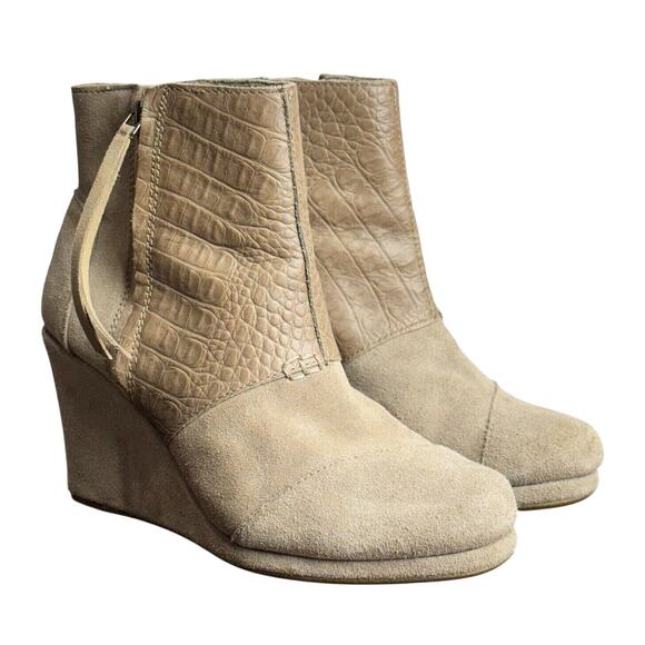 Women's Toms Desert Wedge Taupe Suede Leather Bootie Heels - Picture 2 of 12